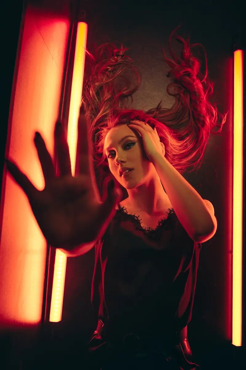Red light by Namazov Georgiy — DOLCE Magazine