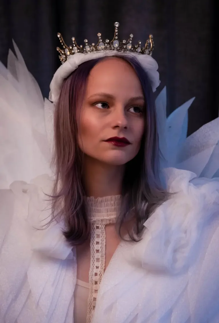 If the crown fits, Wear it!!! — DOLCE Magazine | The August Fashion & Beauty Edition | Vol.10 | 2022