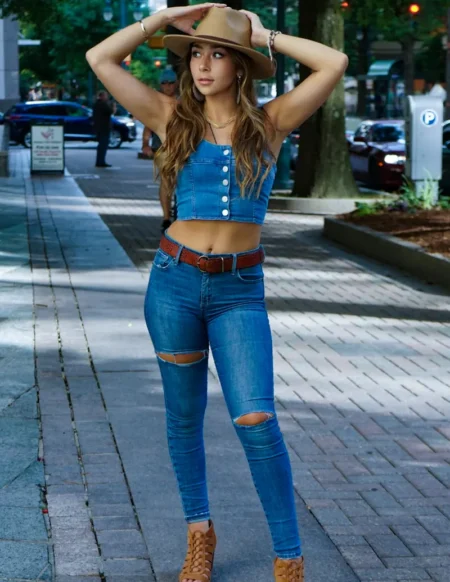 The Vibe of the City Streets — DOLCE Magazine, September 2022