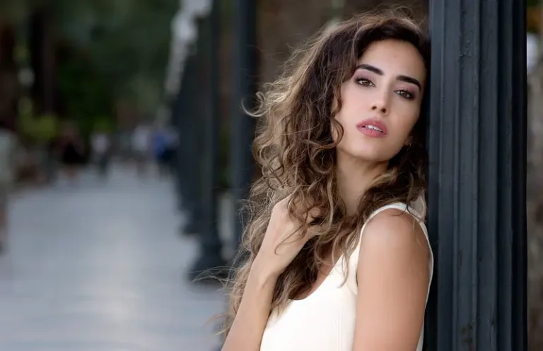 Alicante Para Nosotros — DOLCE Magazine, October 2022