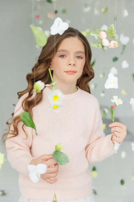 Falling Flowers by Anastasia Synkova — DOLCE Magazine