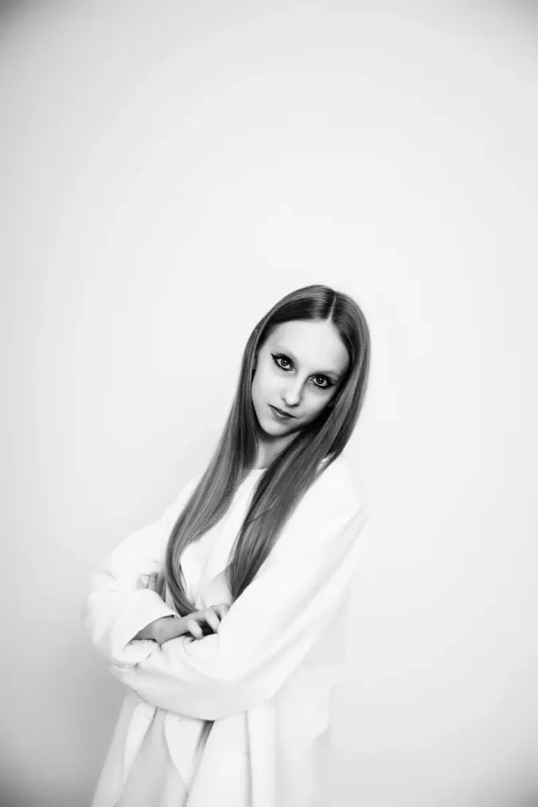 Varvara — DOLCE Magazine | The April Fashion & Beauty Edition | Vol.17 | 2023