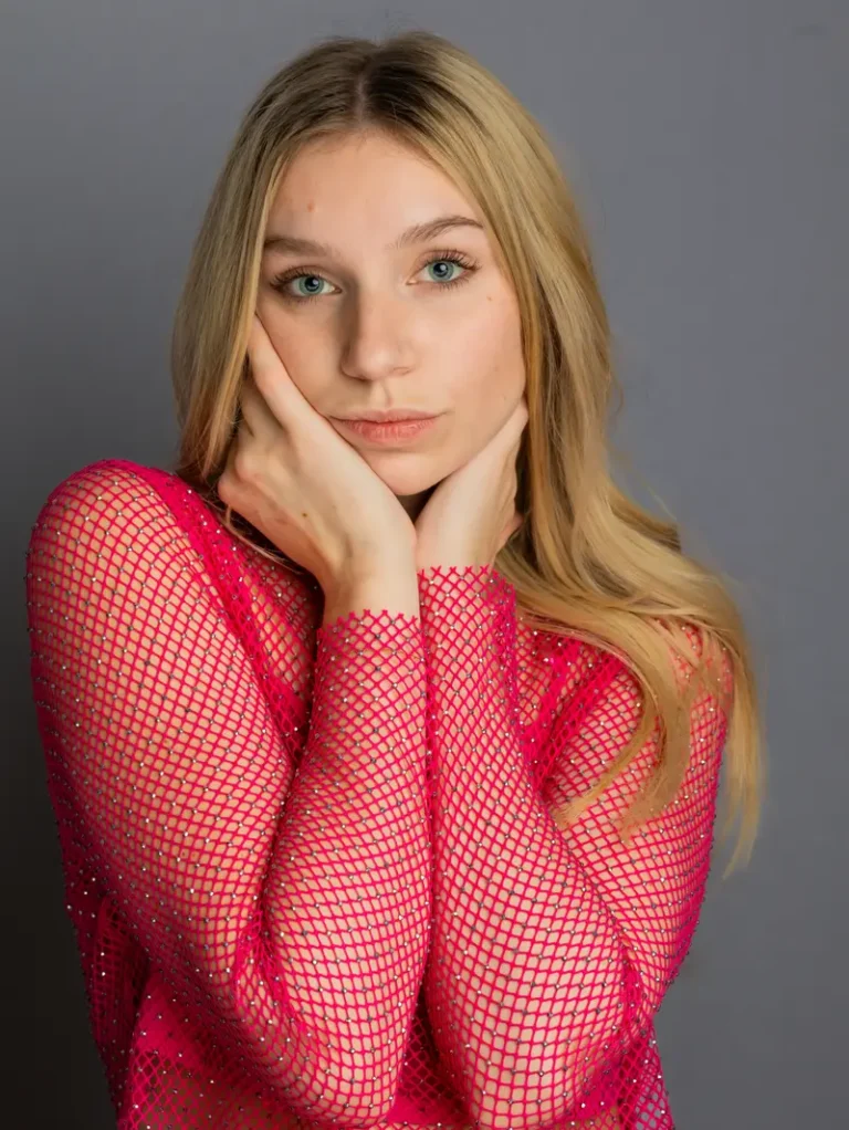 Maddie in Hot Pink — DOLCE Magazine, December 2023