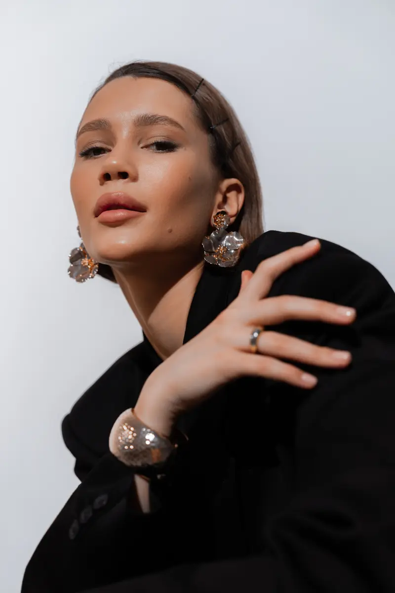You should see me in a crown — DOLCE Magazine, February 2024