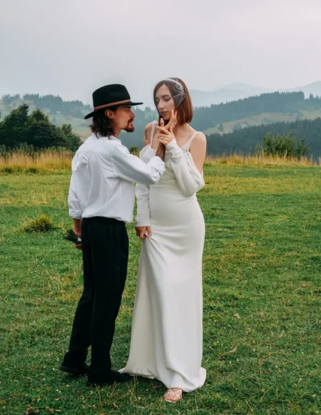 Весільна романтика: Чарівні простори гір. Wedding romance: Captivating expanses of the mountains. by Darmits Maryna — DOLCE Magazine