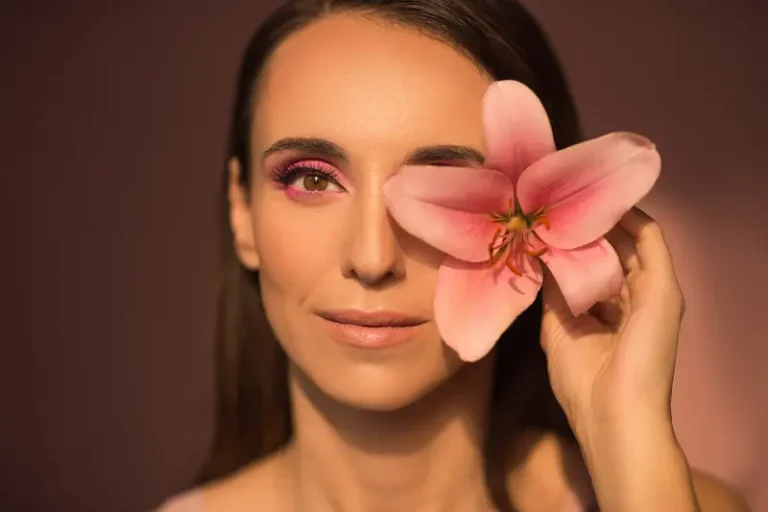 Girl with flowers — DOLCE Magazine, November 2024