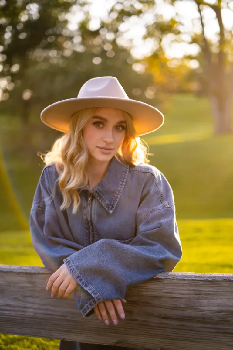 Girl at sunset — DOLCE Magazine, November 2024