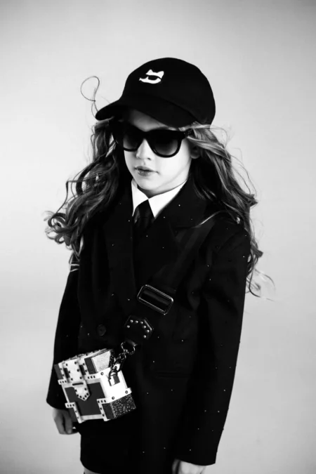 Fashionable image in the style of a legendary style icon — DOLCE Magazine, February 2025