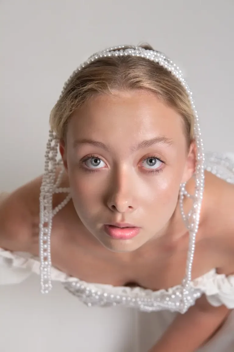 Юлиана Турмин — DOLCE Magazine cover, October 2025