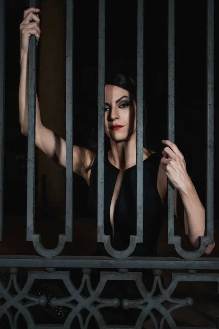 Roberto Mendoza: Unveiling Dreams in Milan — DOLCE Magazine, October 2025