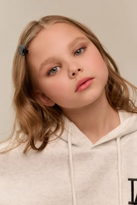 You talking to me? — DOLCE Magazine, November 2025