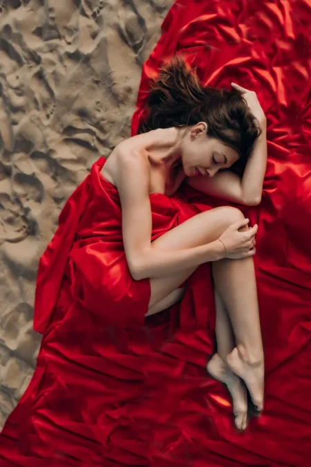 Scarlet Shore by Oksana Hranovska — DOLCE Magazine